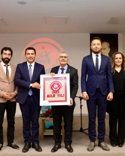 VALİ CAHİT ÇELİK SEVGİ EVLERİNDE KALAN ÇOCUKLARLA BULUŞTU