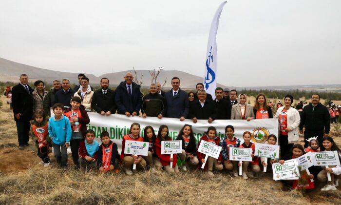 NİĞDE’DE 45 BİN 500 FİDAN TOPRAKLA BULUŞTURULDU