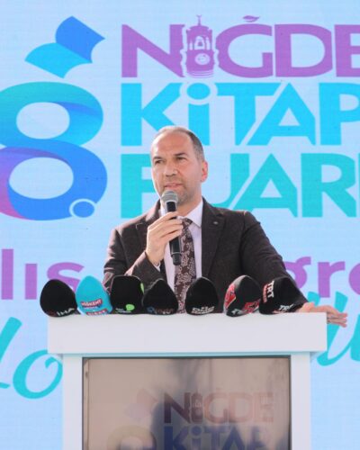 NİĞDE’DE KÜLTÜR VE VEFA BULUŞMASI: 8. KİTAP FUARI’NIN RESMİ AÇILIŞI YAPILDI