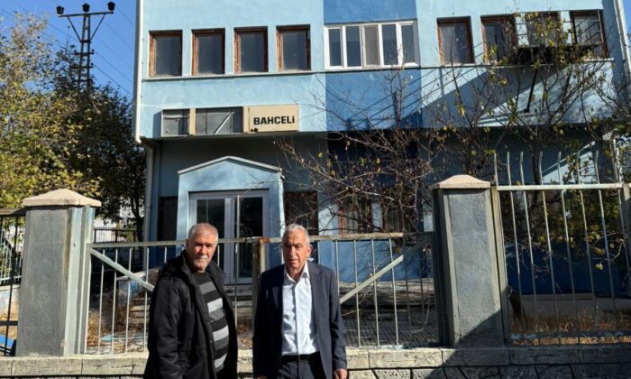 BAHÇELİ’DE ATIL PTT BİNASI İÇİN ÇÖZÜM BEKLENİYOR