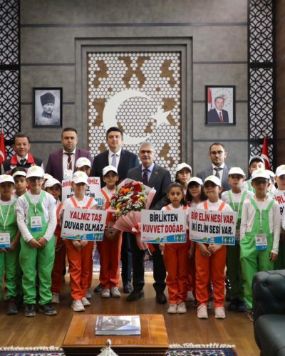DOĞAYI KORUYAN NESİLLER VALİ CAHİT ÇELİK’LE BULUŞTU