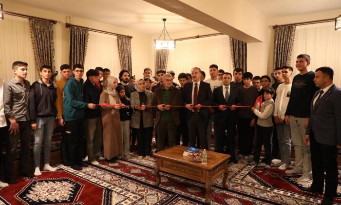 NİĞDE’DE “İBRAHİM EROĞLU ERDEM–DEĞER–EYLEM SALONU” HİZMETE GİRDİ