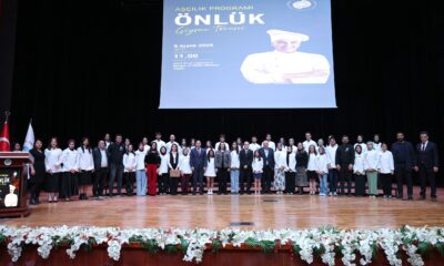 NÖHÜ’DE AŞÇILIK ÖĞRENCİLERİ BEYAZ ÖNLÜKLERİNİ GİYDİ