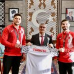VALİ CAHİT ÇELİK, MİLLİ SPORCULARI KABUL ETTİ