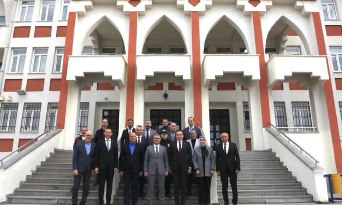 VALİ CAHİT ÇELİK’TEN ONUR EKEMEN OKULU’NA ZİYARET