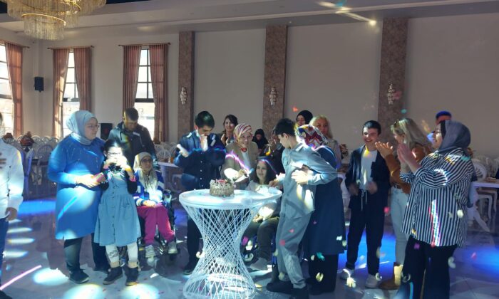 NİĞDE’DE ÖZEL BİREYLERE MORAL DESTEĞİ