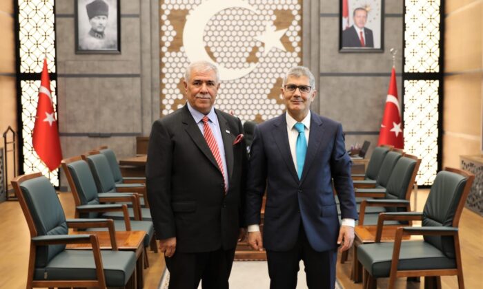 NİĞDE VALİSİ ÇELİK’TEN İSMET ÜNVER’E ANLAMLI TEBRİK