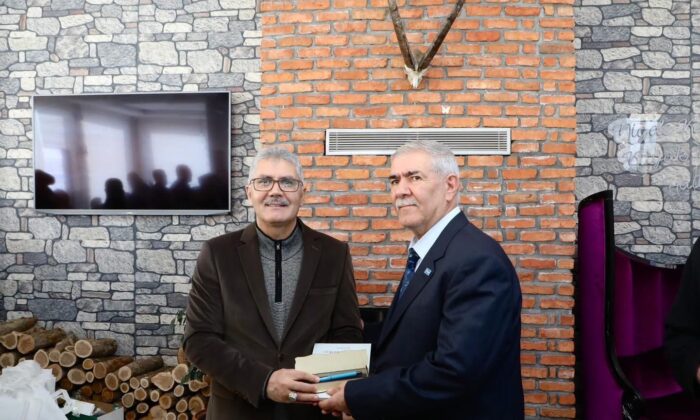 VALİ CAHİT ÇELİK, GAZETECİLERLE KETENÇİMEN’DE BULUŞTU