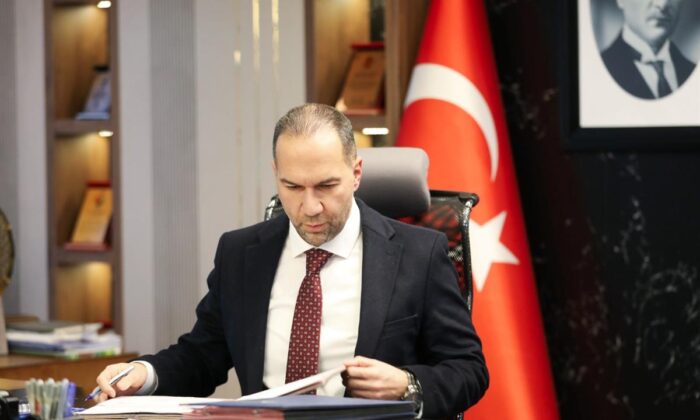 NİĞDE BELEDİYESİ EMEKÇİNİN ALIN TERİNİ KARŞILIKSIZ BIRAKMADI