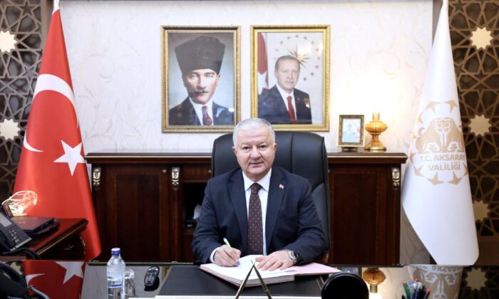 VALİ MURAT DURU’DAN TEBRİKLER İÇİN EĞİTİME DESTEK ÇAĞRISI