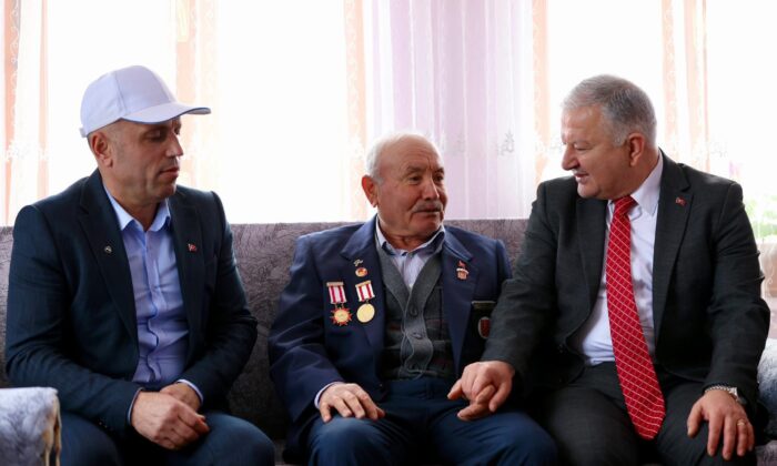 AKSARAY VALİSİ MURAT DURU’DAN DUYGULANDIRAN İLK ZİYARET