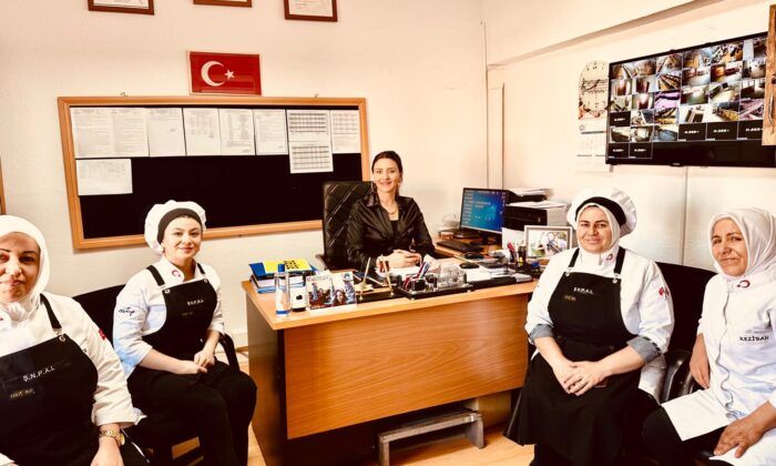 BOR ŞEHİT NURİ PAMİR ANADOLU LİSESİ KIZ PANSİYONU ÖRNEK OLUYOR