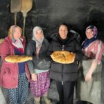 BAŞTÜRK’TEN KARATLI KÖYÜ’NDE GELENEKSEL EKMEK YAPIMINA ZİYARET