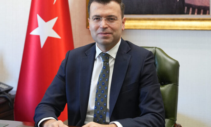 NİĞDE’NİN YENİ VALİSİ NEDİM AKMEŞE OLDU