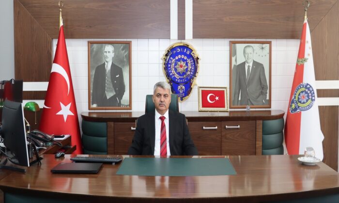 NİĞDE EMNİYETİNDE BAYRAK DEĞİŞİMİ