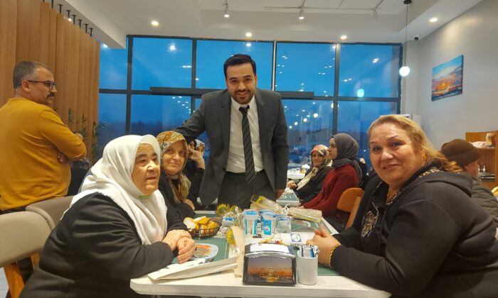 HAKAN ÖZSOY BOR’DA GÖNÜLLERİ ISITAN BİR İFTARA İMZA ATTI