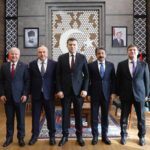 KOMŞU VALİLERDEN AKMEŞE’YE HAYIRLI OLSUN ZİYARETİ