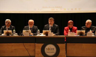 NİĞDE’DE VALİ AKMEŞE BAŞKANLIĞINDA OKUL GÜVENLİĞİ DEĞERLENDİRİLDİ