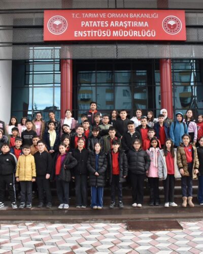 NİĞDE’DE PATATES ENSTİTÜSÜNE ÖĞRENCİ ZİYARETİ