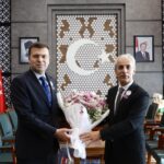 VERGİ HAFTASI’NDA DEFTERDARLIKTAN VALİ AKMEŞE’YE ZİYARET