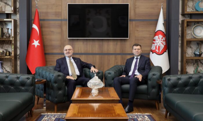 BAKAN YARDIMCISI KAVAKLIOĞLU’NDAN NİĞDE’YE ZİYARET