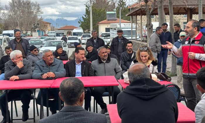 ÇUKURKUYU’DA ÇİFTÇİLERE BİTKİ KORUMA ÜRÜNLERİ EĞİTİMİ