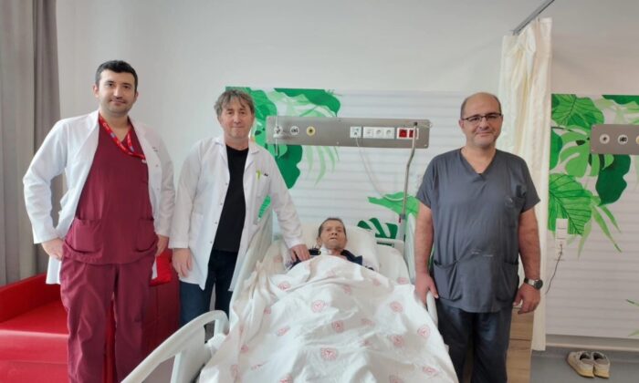 NİĞDE EĞİTİM VE ARAŞTIRMA HASTANESİ’NDEN HAYATİ OPERASYON