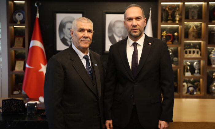 ÜNVER’DEN BAŞKAN ÖZDEMİR’E UMRE ÖNCESİ GÖNÜL ZİYARETİ