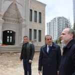 REKTÖR HASAN USLU ŞAHNUR YAPRAK CAMİİ’NDE İNCELEMELERDE BULUNDU