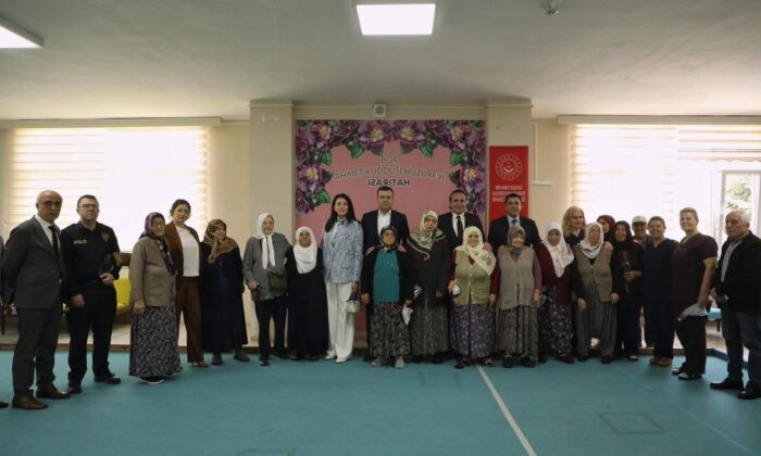 VALİ AKMEŞE’DEN ANNELER GÜNÜ’NDE GÖNÜL ZİYARETİ
