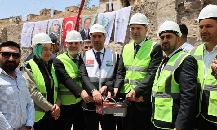 NİĞDE’NİN ASIRLIK HAYALİ İÇİN İLK HARÇ DÖKÜLDÜ