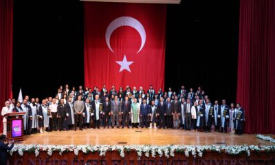 NÖHÜ’DE MEZUNİYET TÖRENİ COŞKUYLA GERÇEKLEŞTİRİLDİ