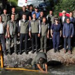 VALİ AKMEŞE ECEMİŞ ÇAYI’NDAKİ BALIK SALIM PROGRAMINA KATILDI