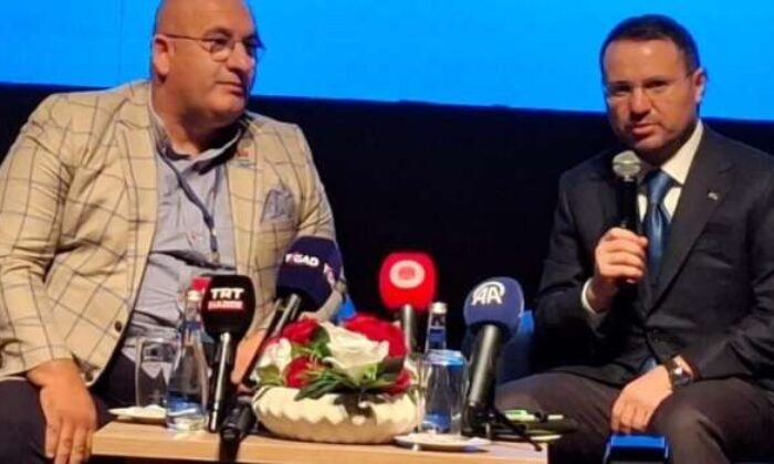 BAKAN GÜRLEK TİGAD IĞDIR ÇALIŞTAYINDA KONUŞTU: ”TÜRKİYE YENİ BİR AYDINLIĞA UYANACAK”