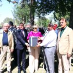 GAZİANTEP CİZRE’LİLER DERNEĞİNDEN HEMŞEHRİMİZ GAZETECİ YASEMİN ÇOPUR TAŞ’A’ ANLAMLI PLAKET