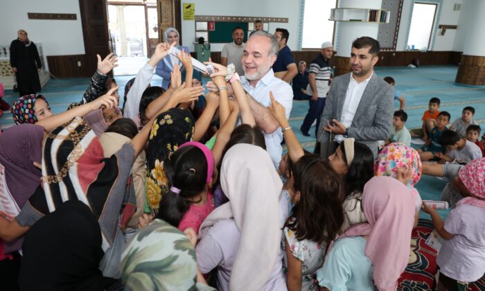 NÖHÜ’DEN ÇOCUKLARIN SAĞLIKLI GÜLÜŞLERİNE DOKUNAN ÇALIŞMA