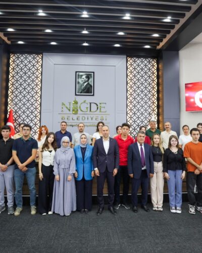 BAŞKAN ÖZDEMİR’DEN YKS ŞAMPİYONLARINA ANLAMLI DESTEK