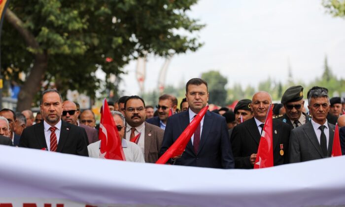NİĞDE’DE “KAHRAMANLARLA KARDEŞLİK YOLUNDA” YÜRÜYÜŞÜ