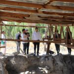VALİ NEDİM AKMEŞE KINIK HÖYÜK KAZI ALANINI İNCELEDİ