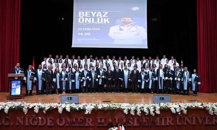 NÖHÜ’DE 135 GELECEĞİN HEKİMİ BEYAZ ÖNLÜK GİYDİ