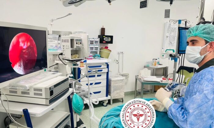 NİĞDE EĞİTİM VE ARAŞTIRMA HASTANESİ’NDE BAŞARILI TÜMÖR OPERASYONU
